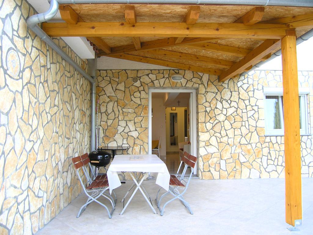 Apartment Martina Krk Town Exterior photo